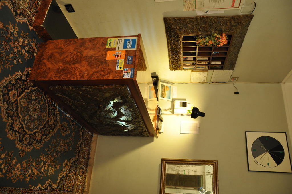 רומא Albergo Sandra מראה חיצוני תמונה